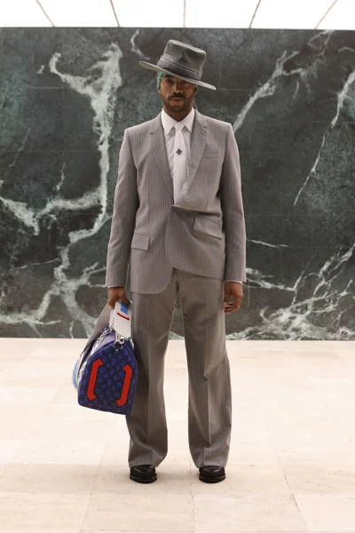 Look 2